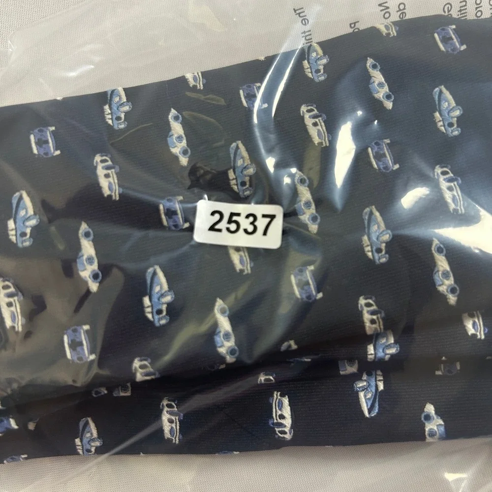 Banana Republic Necktie Mens Navy Blue Silk Vintage Sports Car Print Tie 62x3